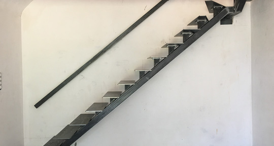 réalisation escalier métal - La Louvière